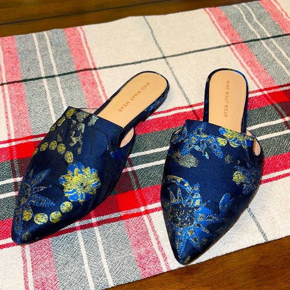 Who What Wear Shoes - Who What Wear navy floral Mules 7.5